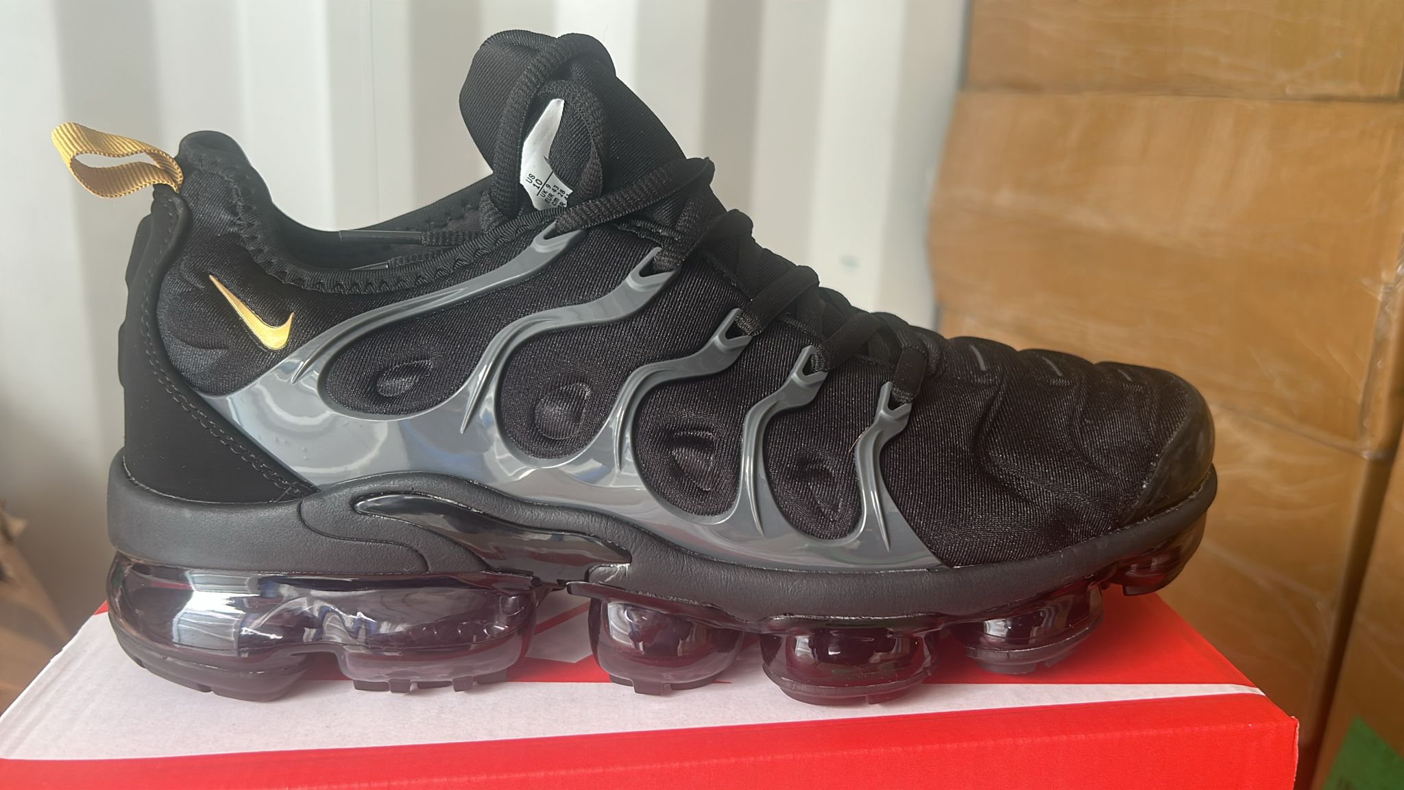 vapormax plus 37