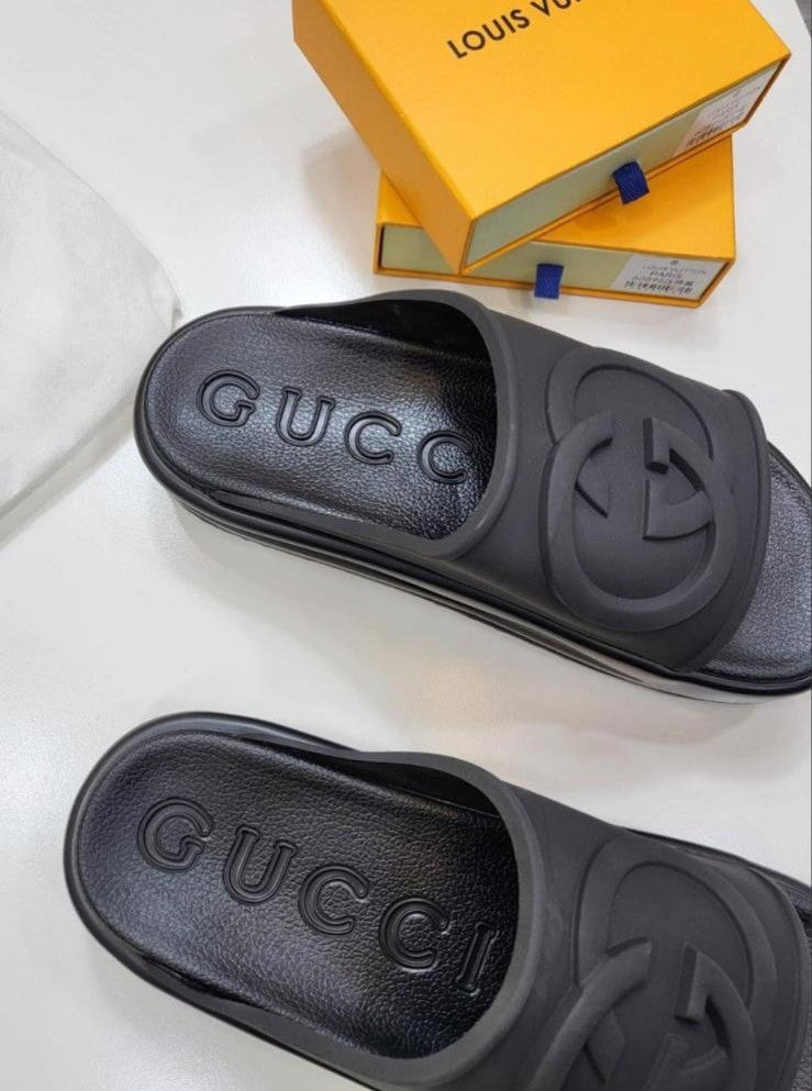 Gucci Interlocking G Black Slide Sandals