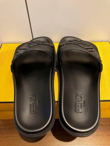 Fendi Men’s Black Rubber Slide Sandals