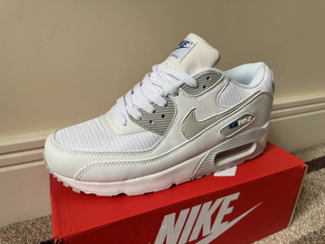 Nike Air Max 90 White Sneakers – Men’s Size 10 Running & Lifestyle Shoes